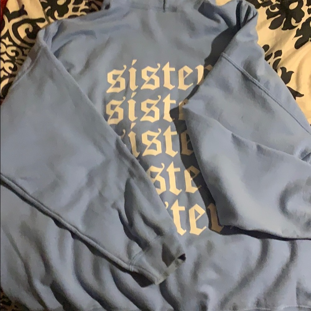 James Charles Pull Over - Picture 2 of 3